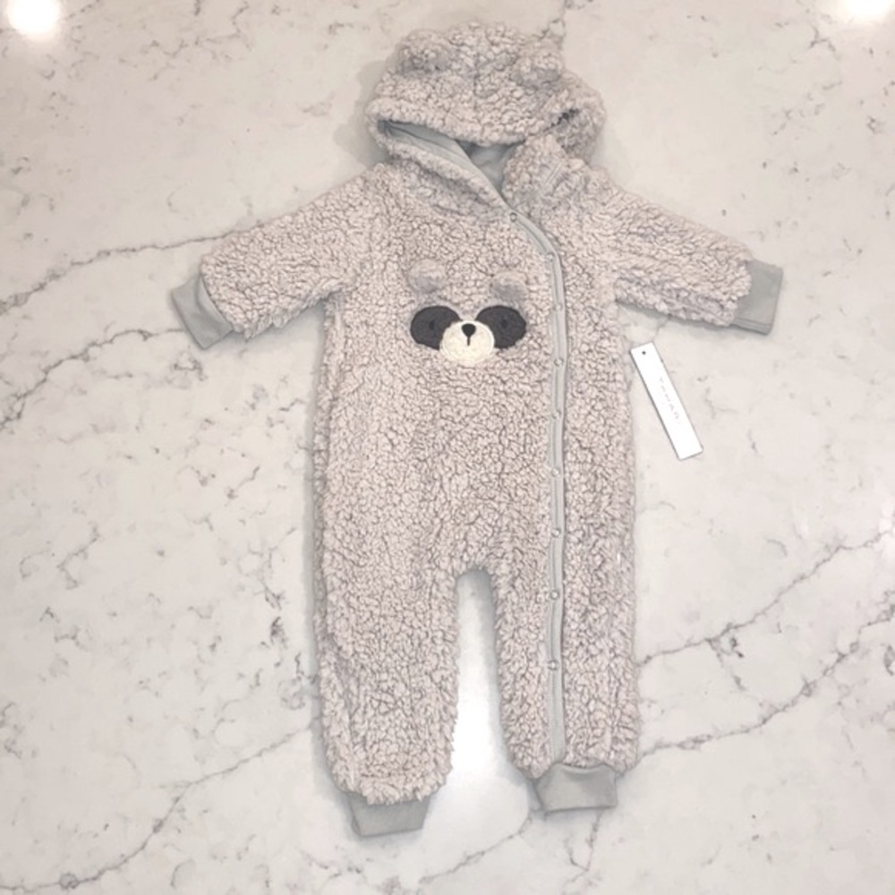 NWT Tahari Baby Fuzzy Raccoon Hooded Jumpsuit (6-9m)